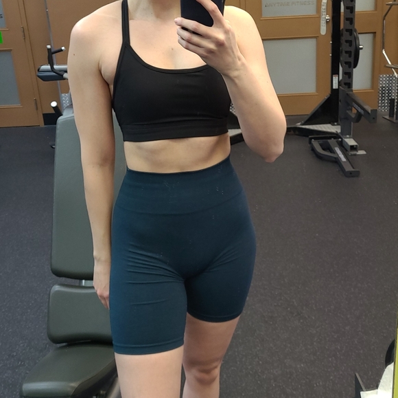 SOLD Alphalete Amplify Biker Shorts Dark Waters - Picture 2 of 4